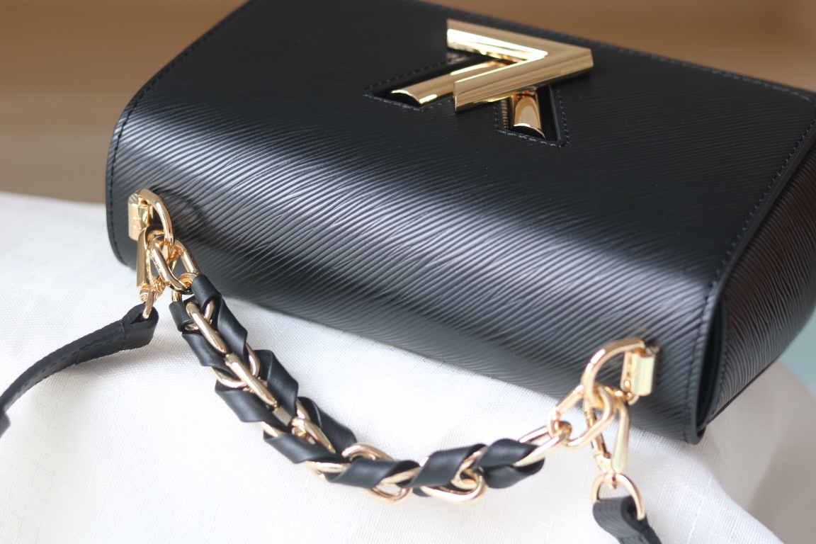 Louis Vuitton TWIST MM