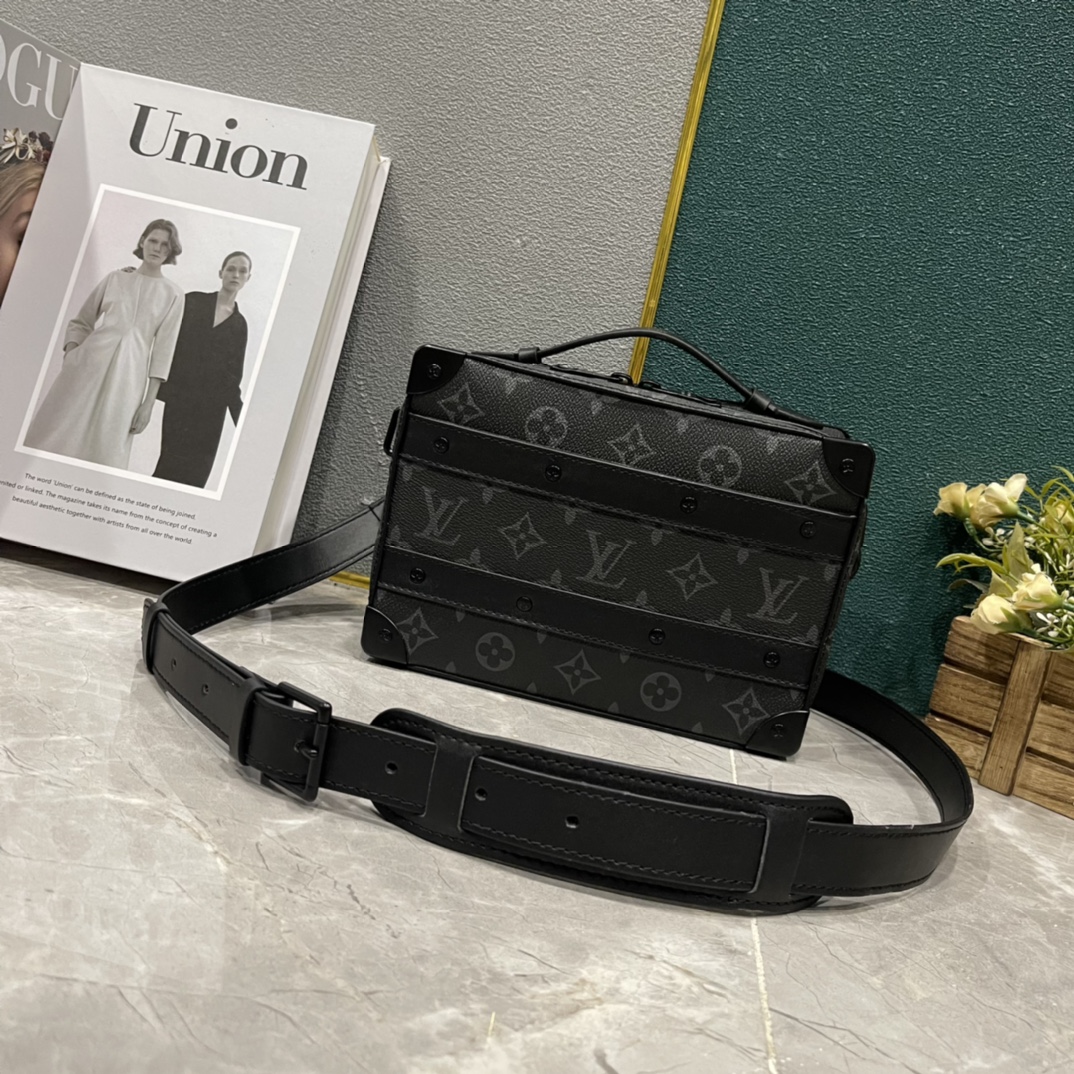 LV Handle Soft Trunk Bag M45935 LM051 21.5cm