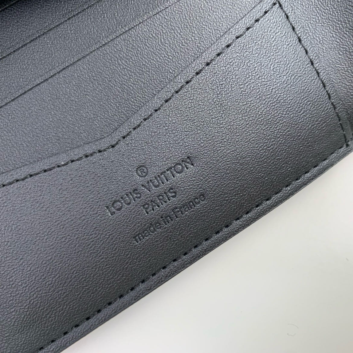 LV Slender Wallets M69037 LM55 12cm