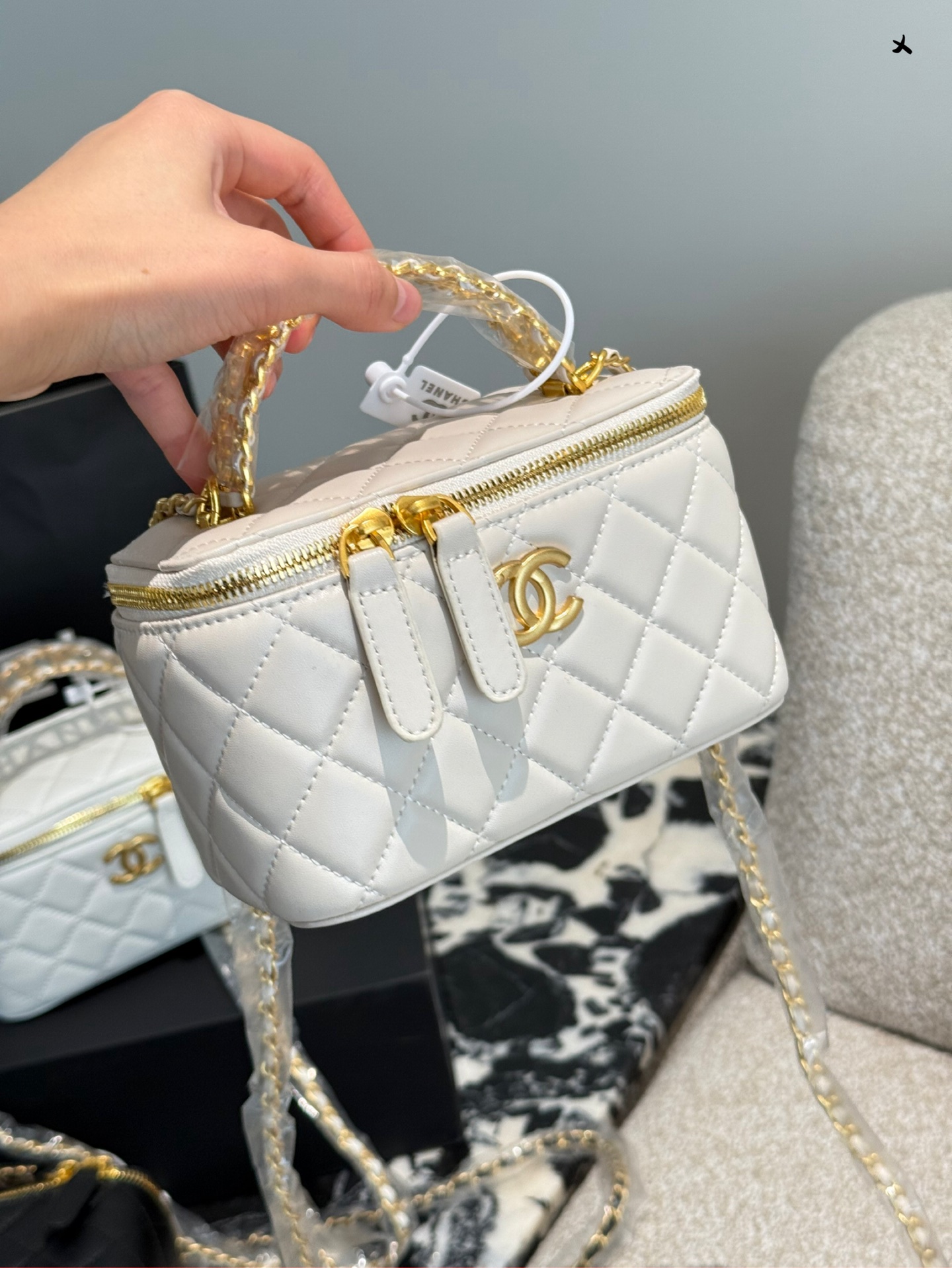 Chanel Handbag 047 DB061 19cm