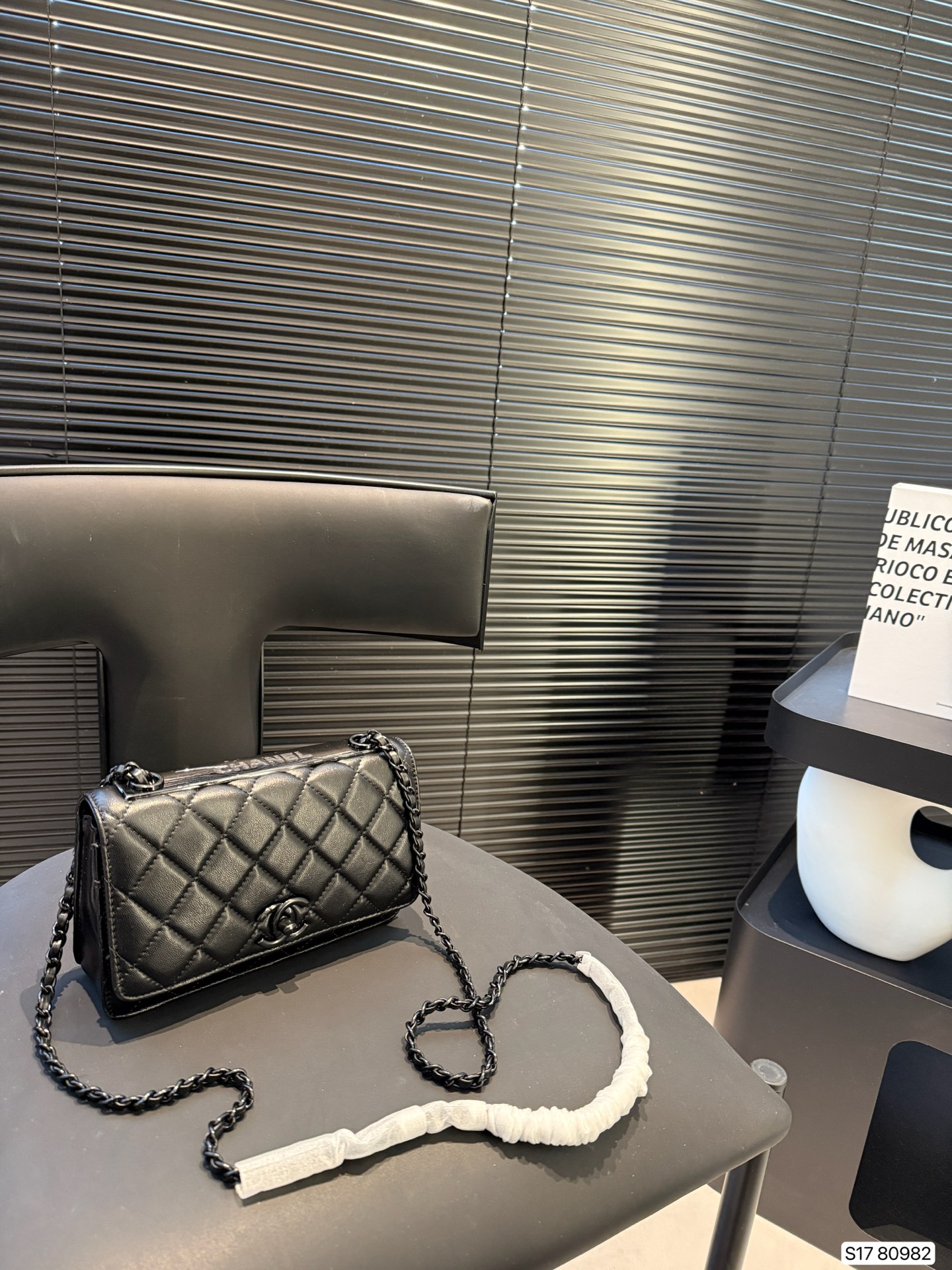 Chanel Shoulder Bag 80982 DB051 19cm