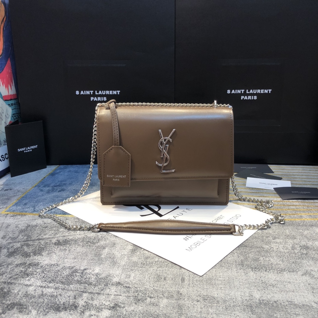 YSL SUNSET MEDIUM CHAIN BAG IN SMOOTH LEATHER