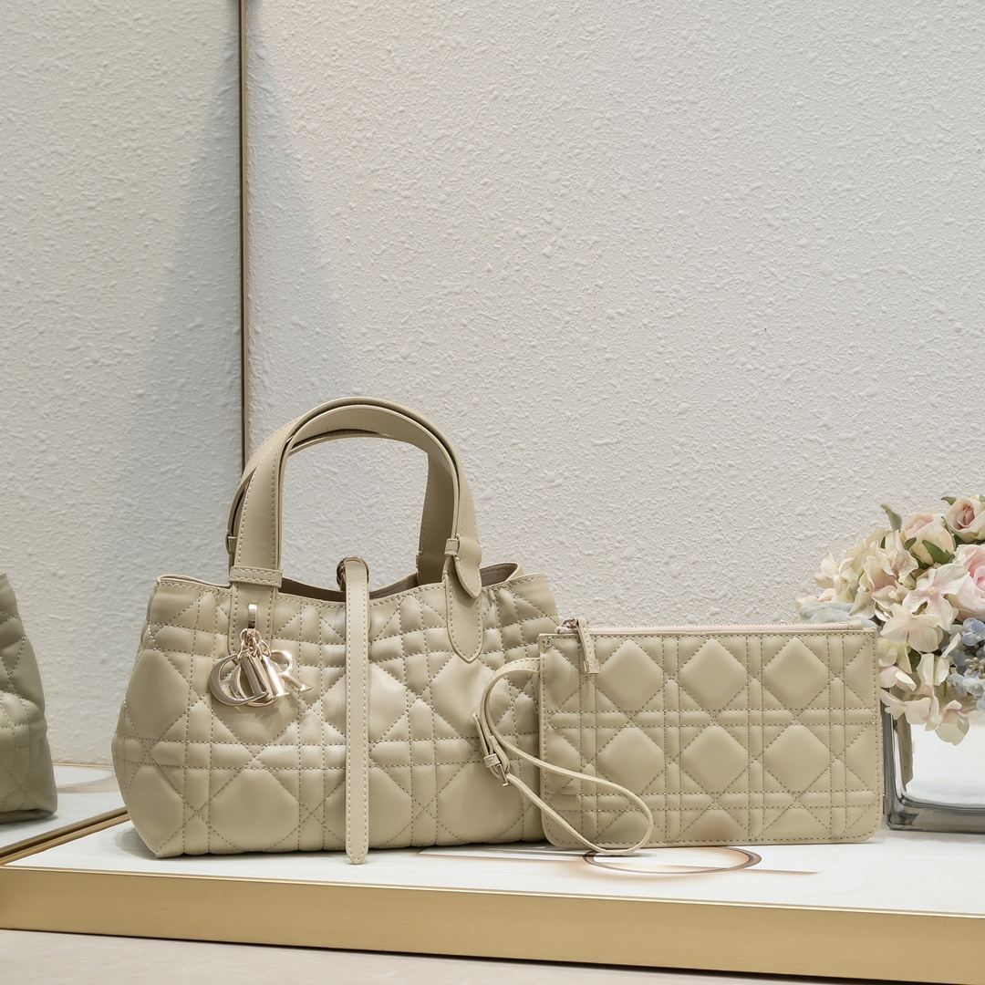 Dior Toujours Medium Cowhide (Replica)7A