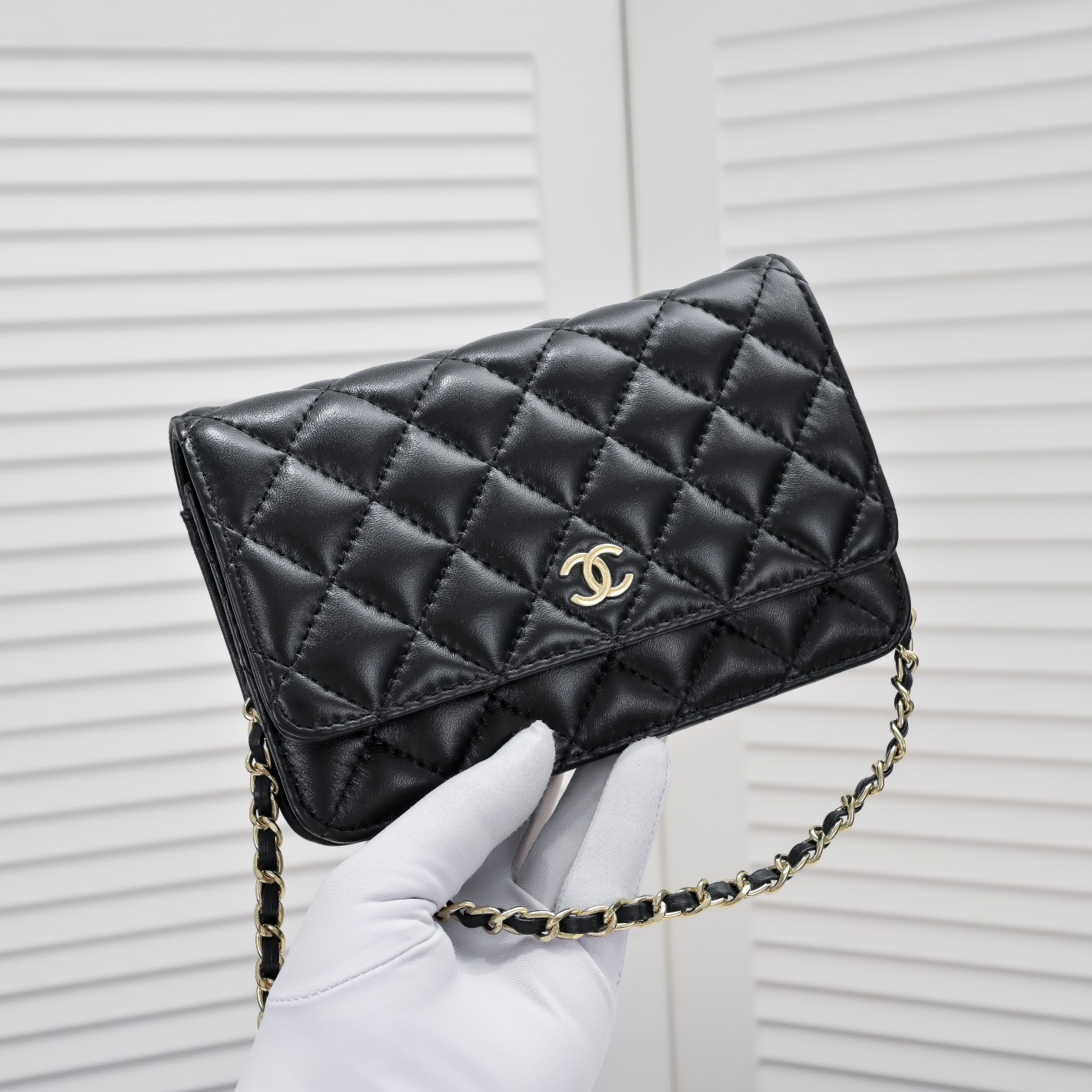Chanel Woc Classic Lambskin Gold Hardware Shoulder Bag Handbag