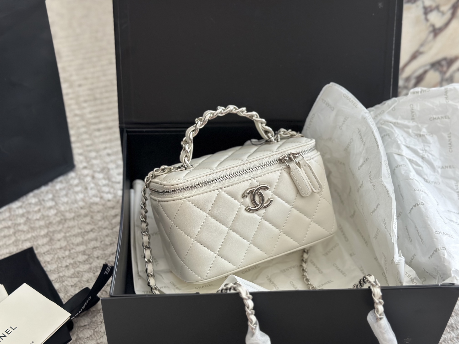 Chanel Handbag 036 DB591 19cm