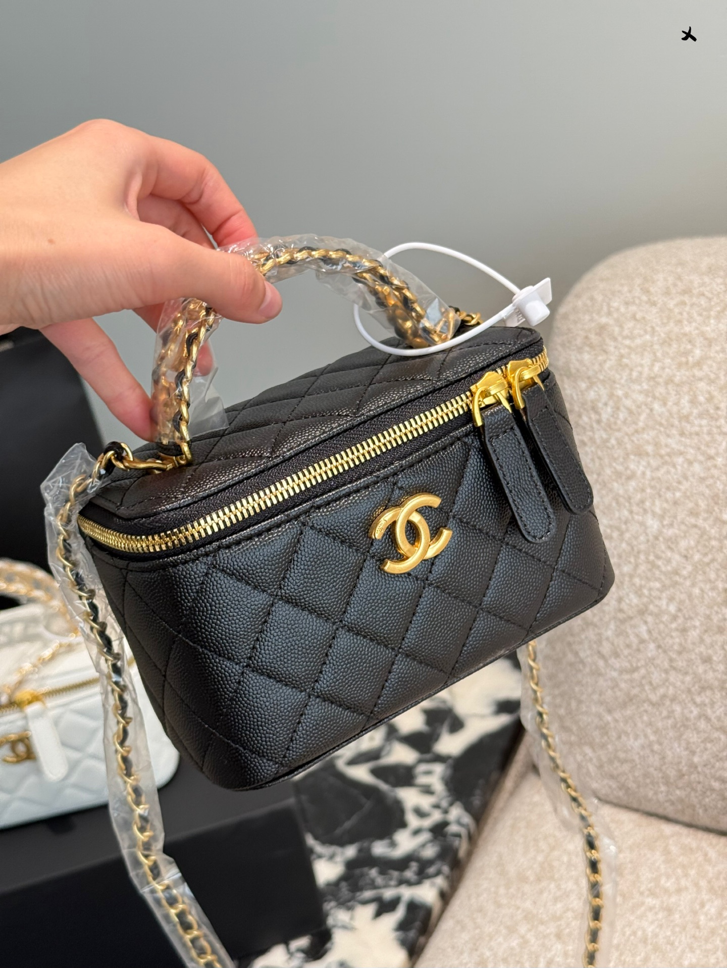 Chanel Handbag 047 DB061 19cm