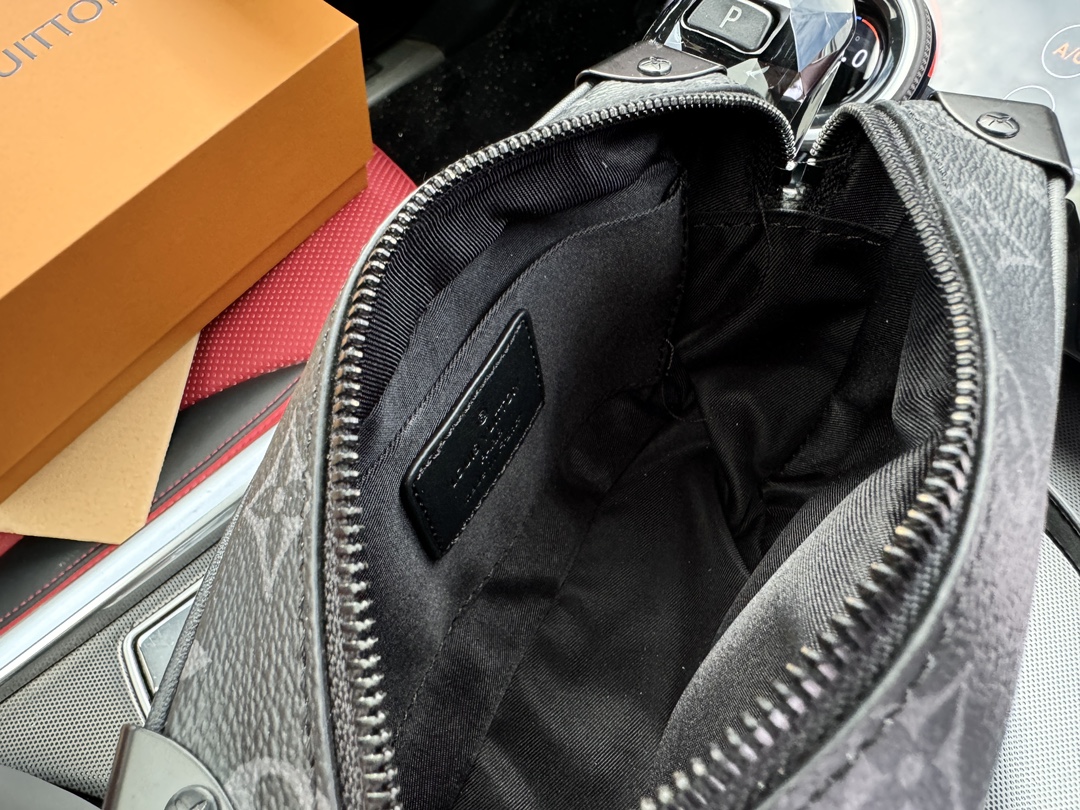 LV Soft Trunk Bag 44735 LLS071 18.5cm