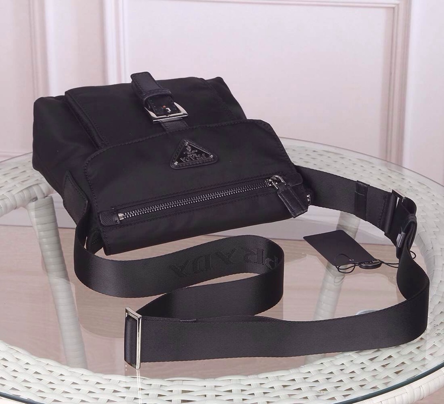 Prada8994HMF011 22*20*10 cm