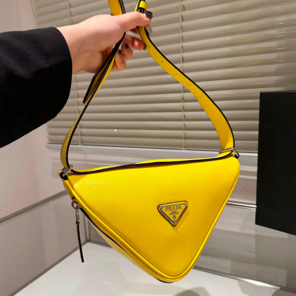 Prada Saffiano Triangle Waist Bag Belt Bag（Replica）