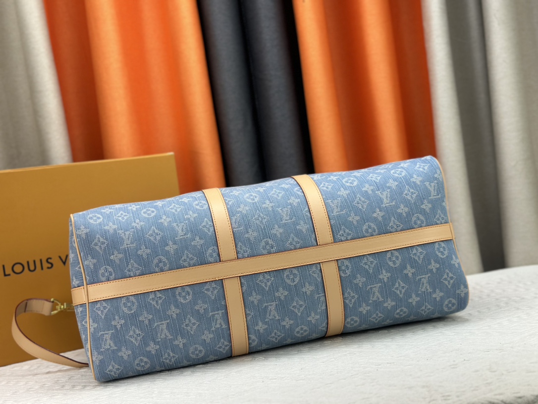 Louis Vuitton  KEEPALL BANDOULIÈRE 50 travel bag