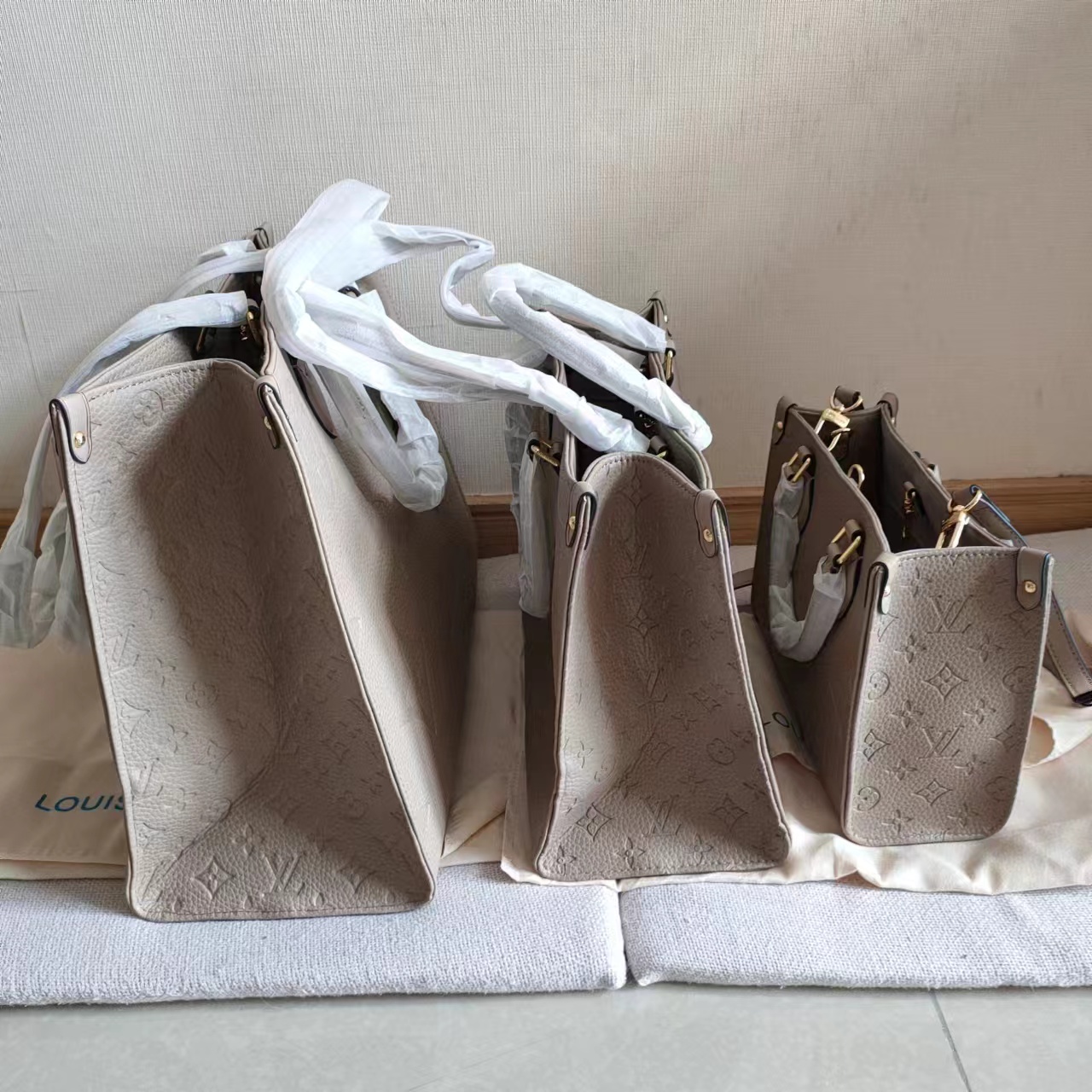 LV Onthego M44933 LM061071081 25-41cm