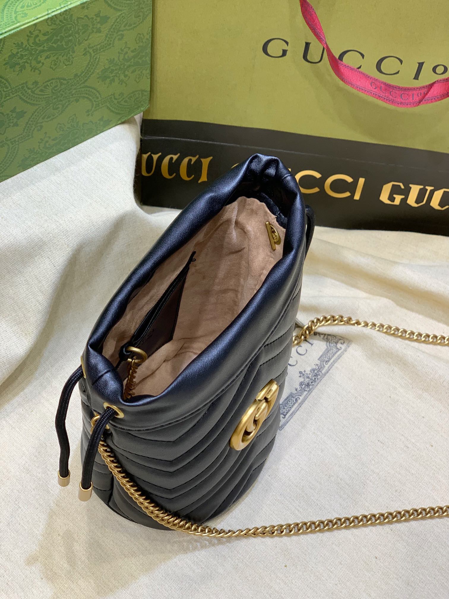 GG Marmont Mini Bucket bag 575163 LM051 19cm