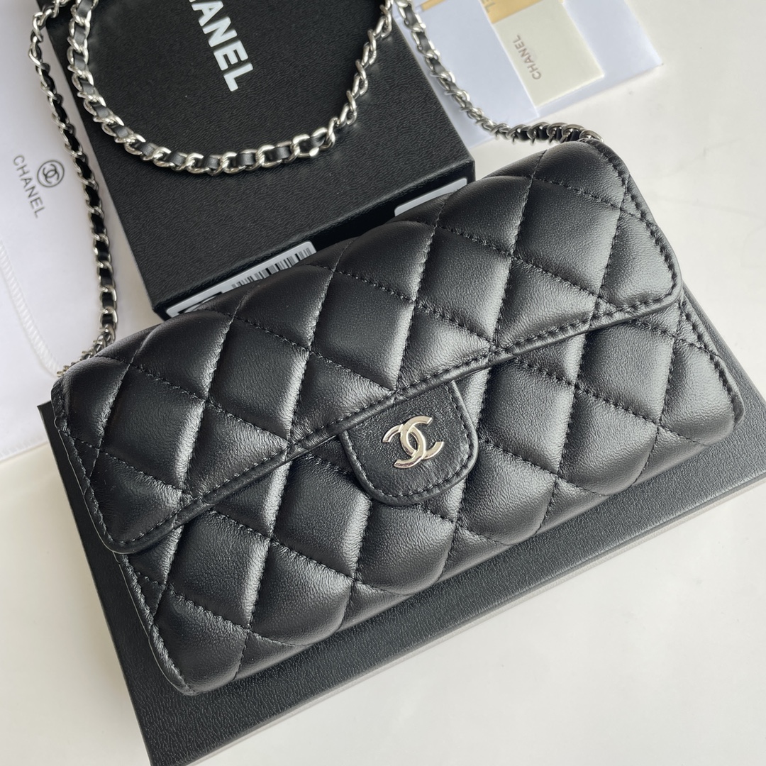 Chanel Chain Bag A50076 LM59 18cm