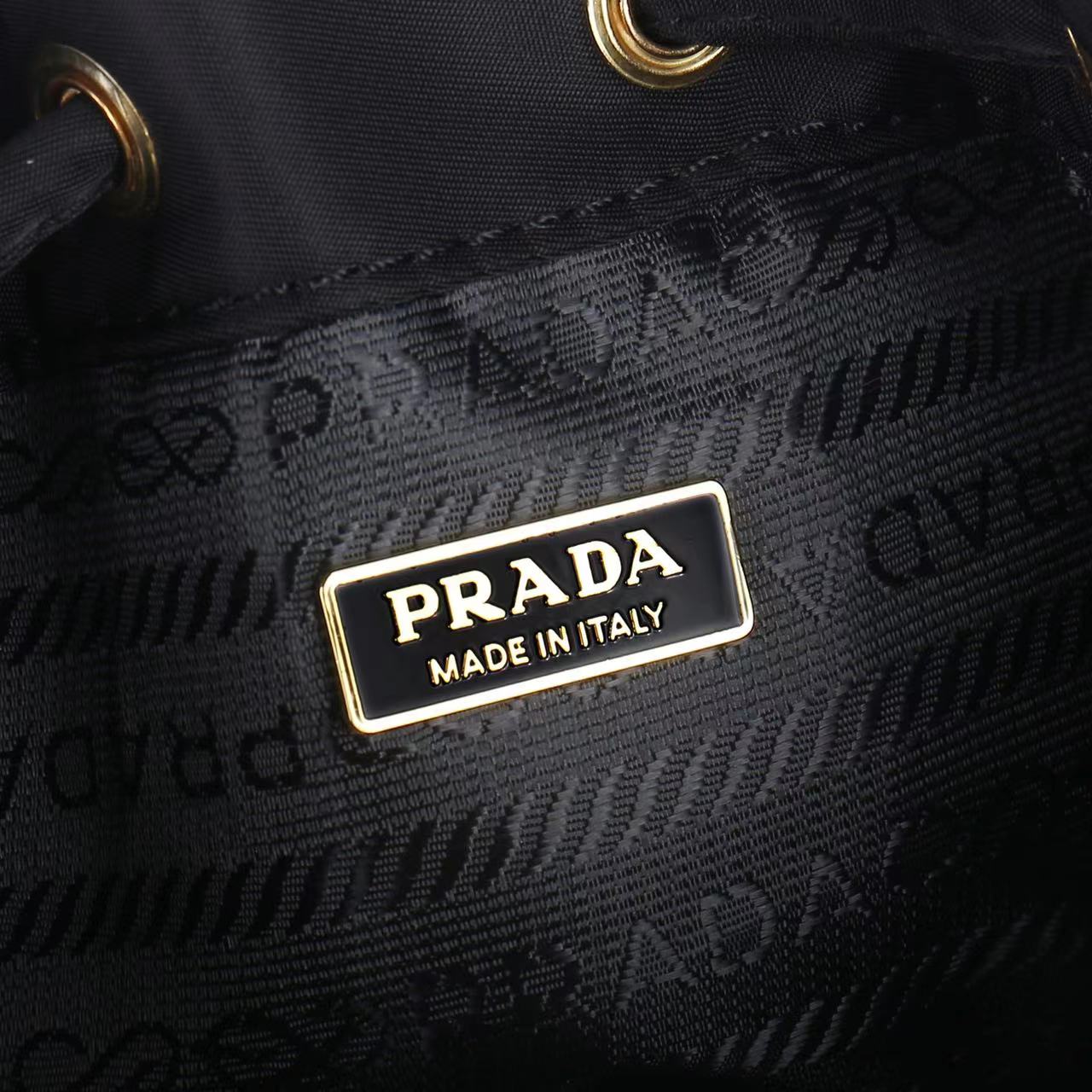Prada Bucket Bag 1067 TS031 19.5cm
