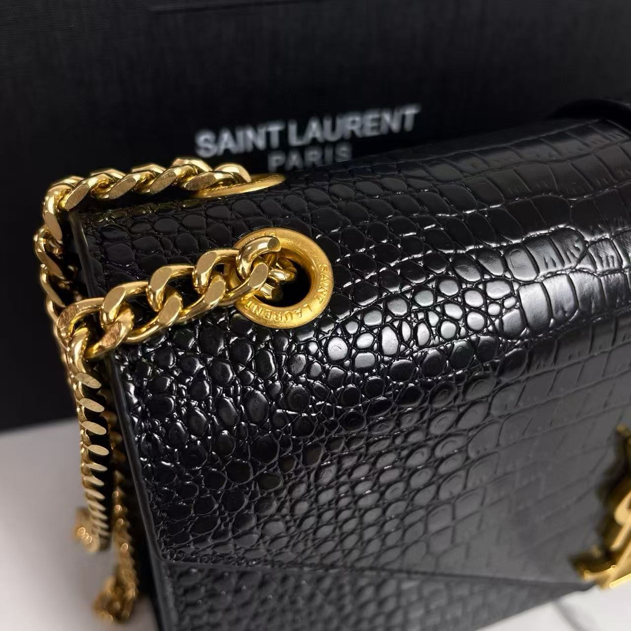 Saint Laurent SLP 396910 (7A)