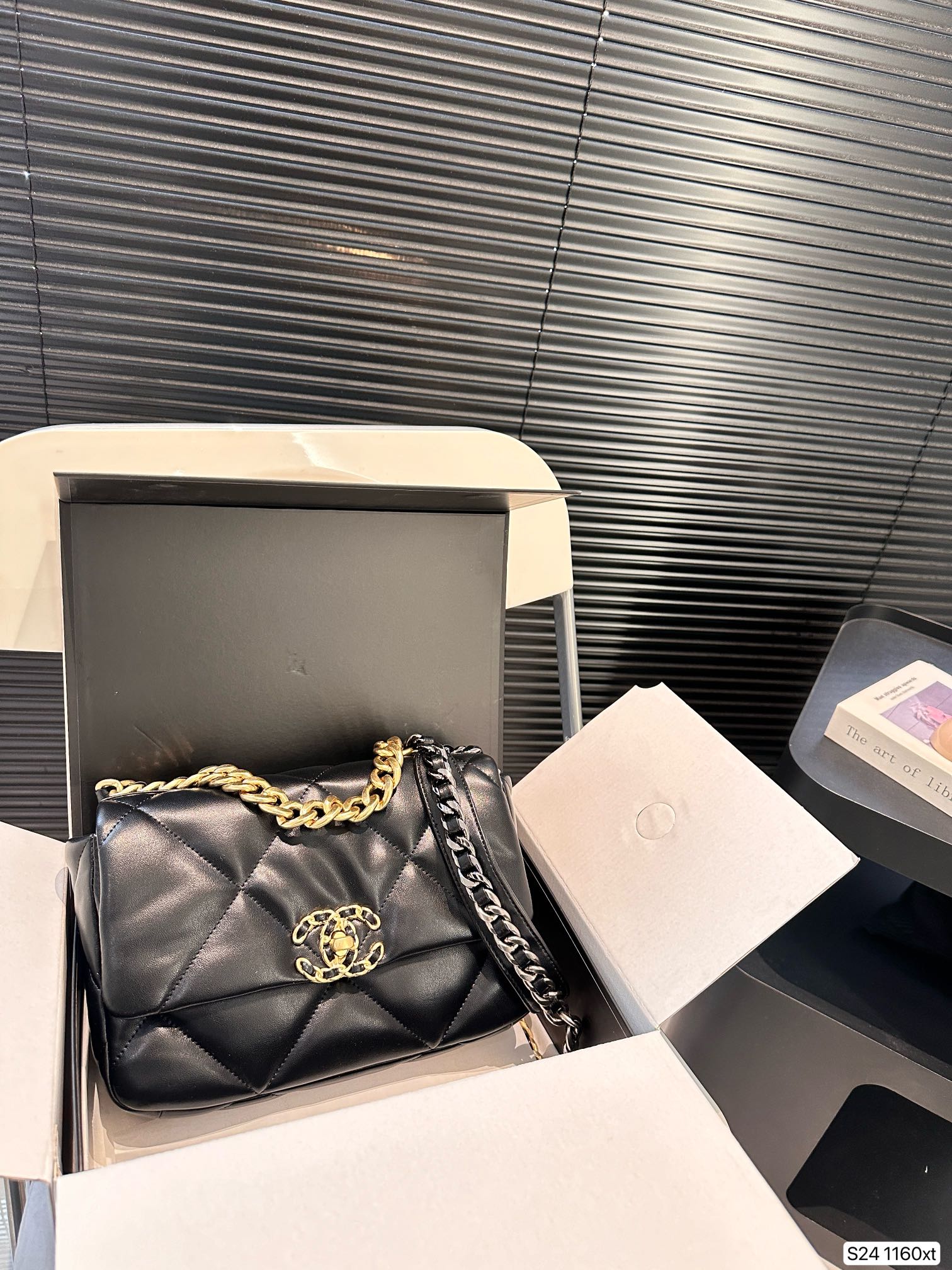 Chanel Shoulder Bag 1160 LLS581 25cm