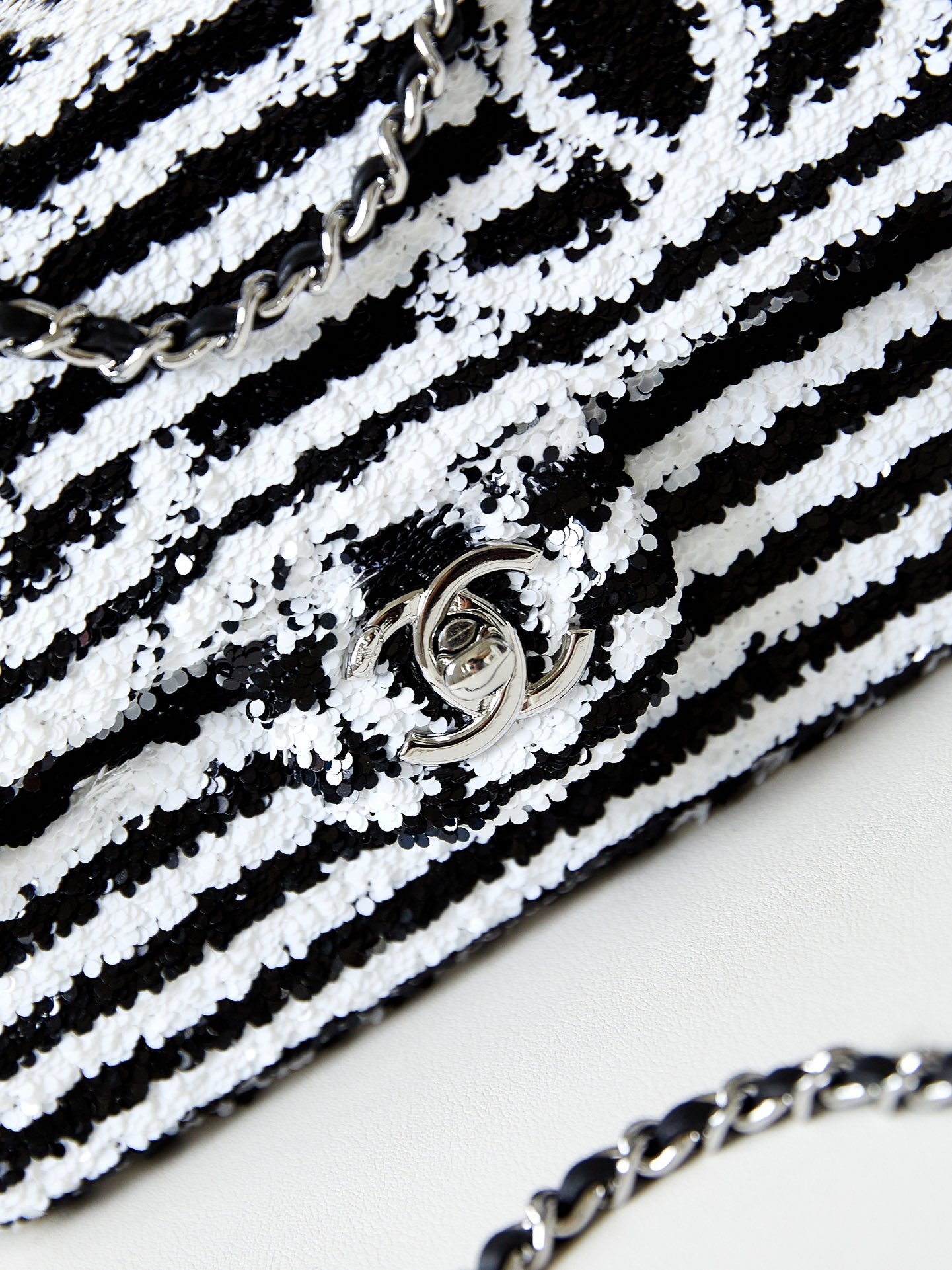 Chanel 10A Handbag Shoulder Bag Top Mirror Quality Version CHANEL AS4561