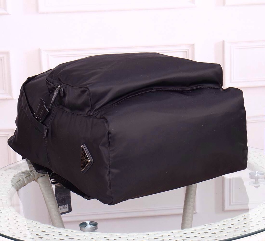 Prada0066HMF551  30*40*16 cm