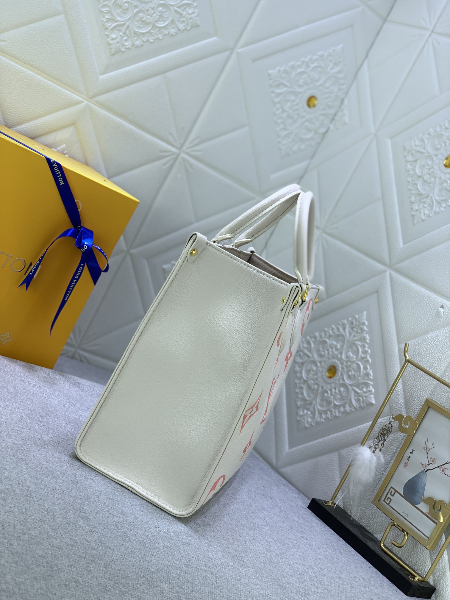 Louis Vuitton ONTHEGO MM LM061 34cm