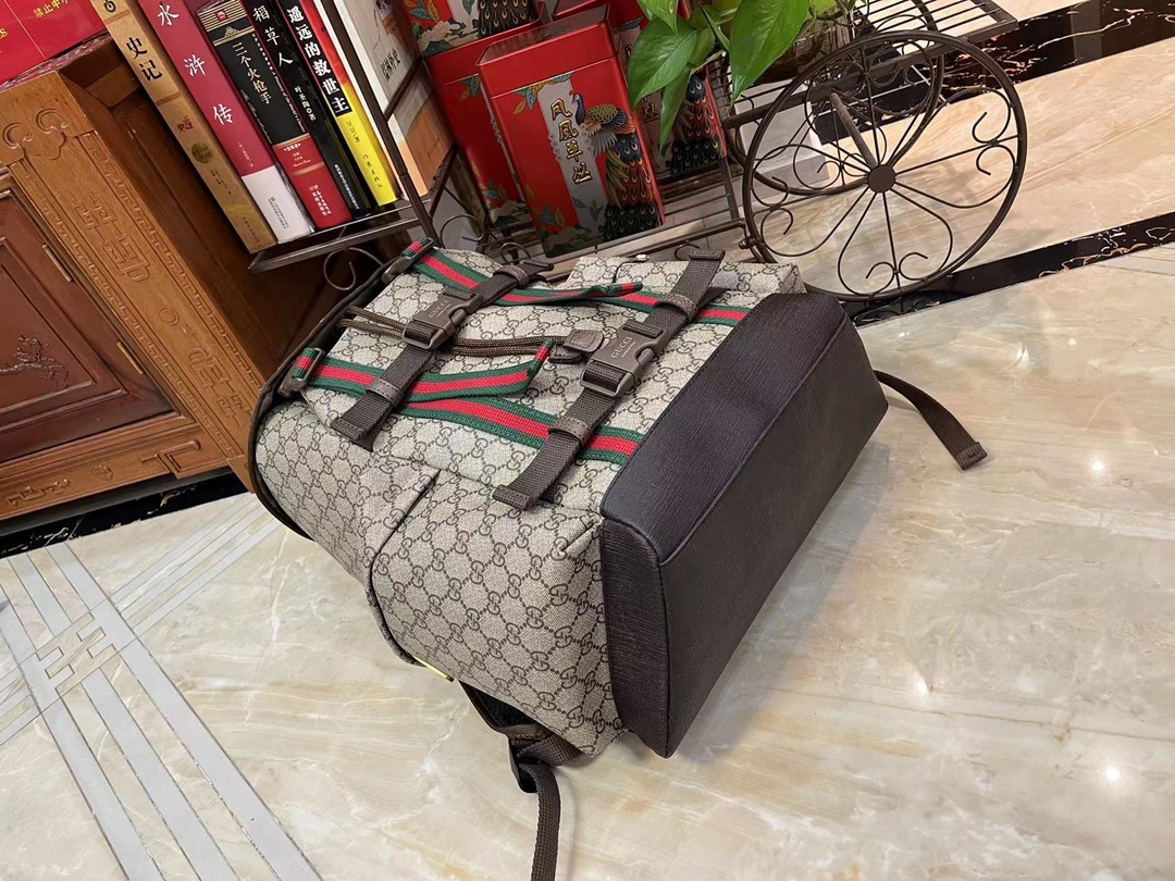 GUCCI  690999 34x42x16 cm