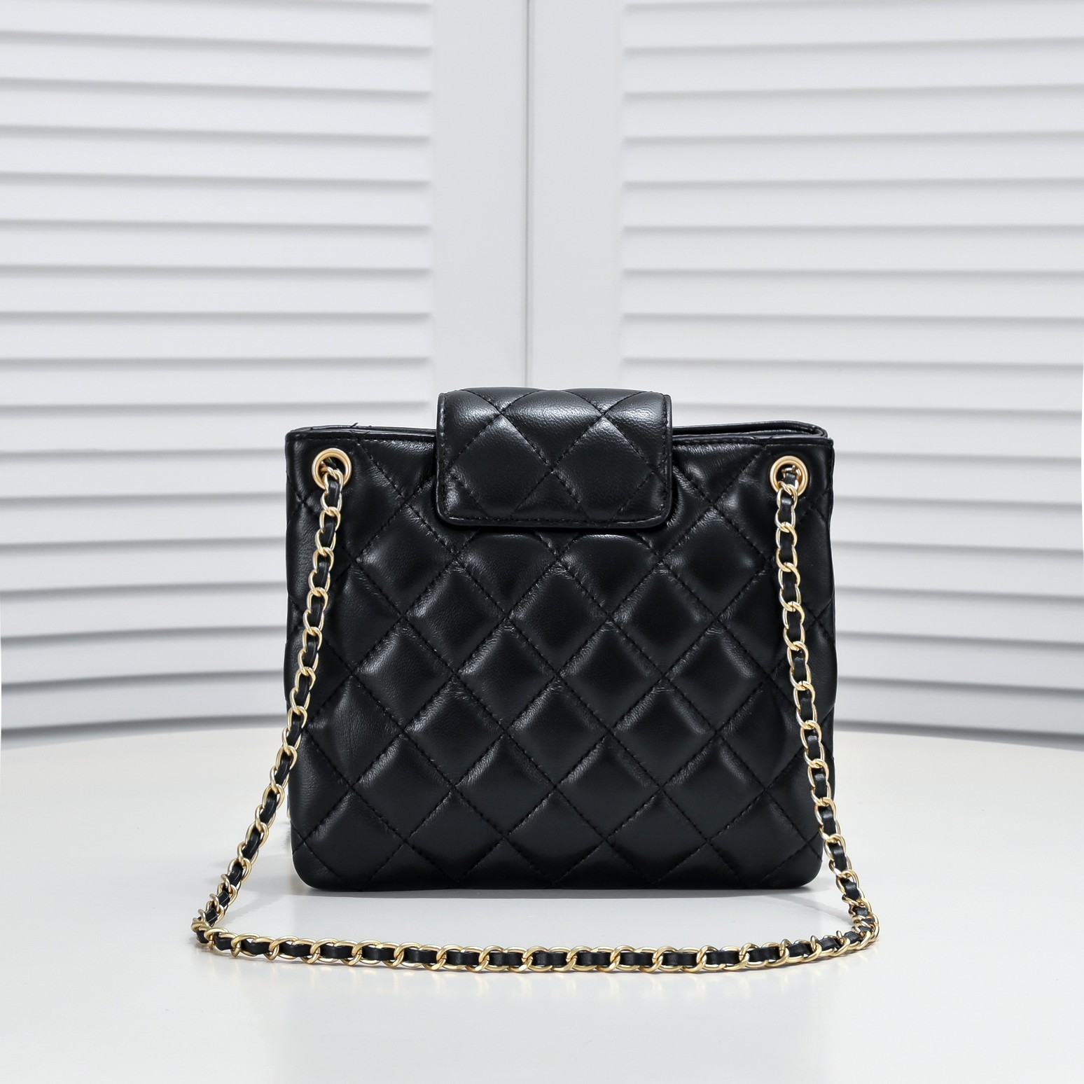 Chanel 24C Shoulder Bag Handbag