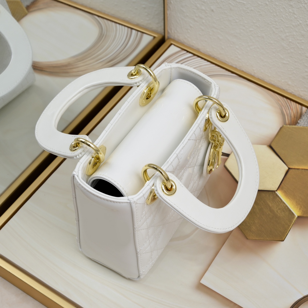 Mini Lady Dior Bag White patent leather CD2025 XB071 17cm