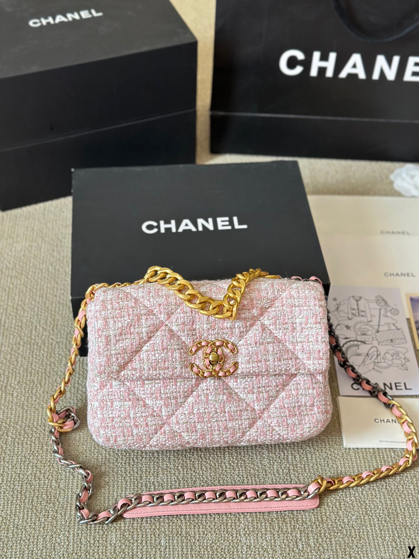 Chanel Shoulder Bag 026 DB571 26cm