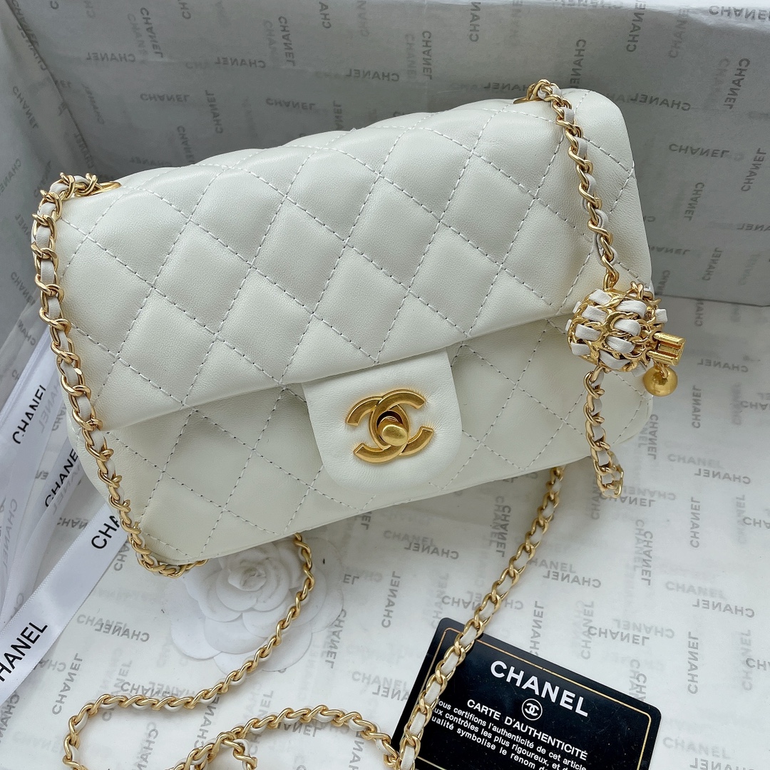 chanel1053largePYD091