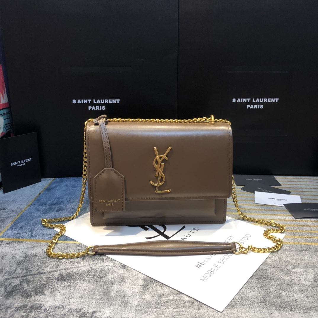 YSL SUNSET MEDIUM CHAIN BAG IN SMOOTH LEATHER