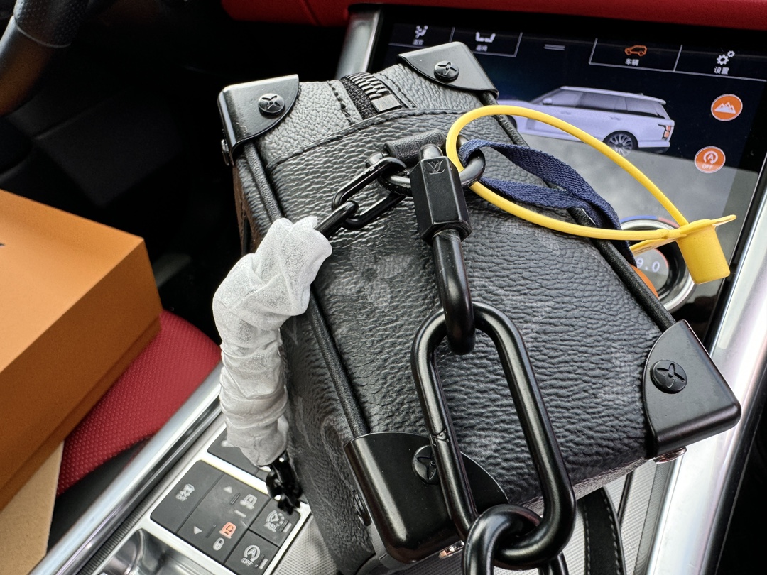 LV Soft Trunk Bag 44735 LLS071 18.5cm