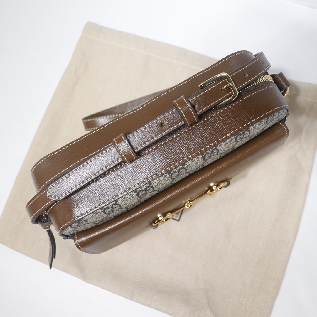 GUCCI 645454 23x17x6 cm