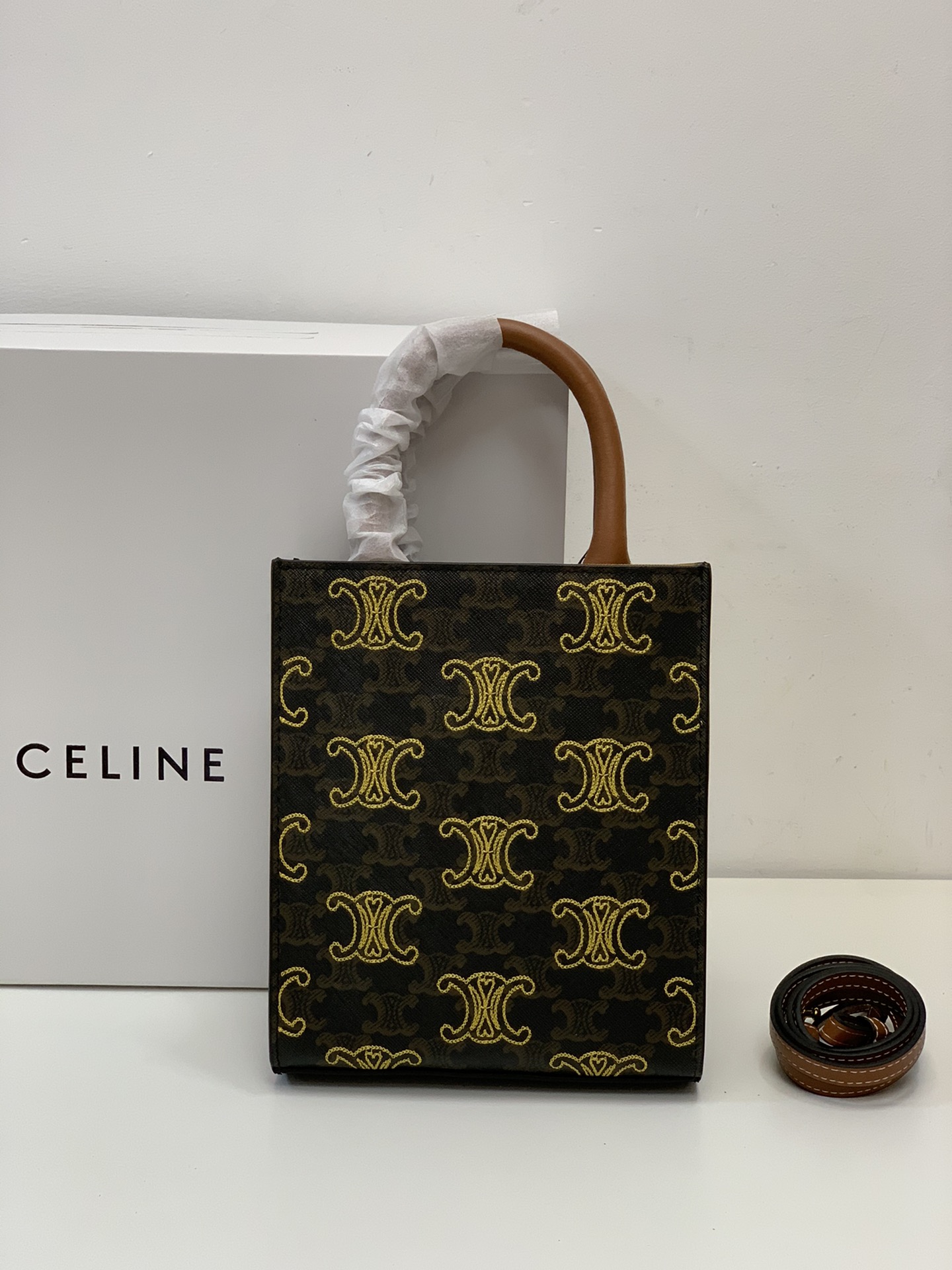 Celine011XX081 20CM