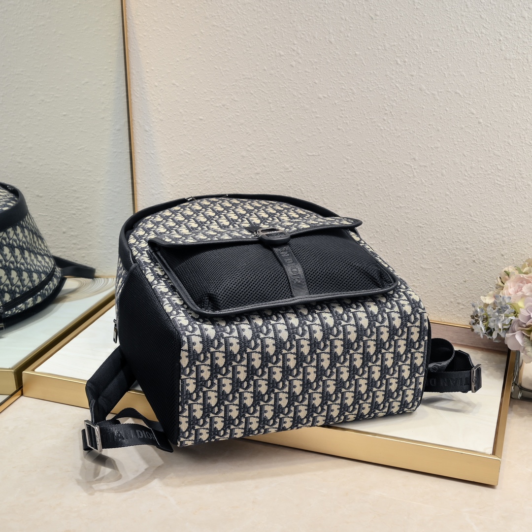 Dior 8 Backpack 7066 XB062 31cm