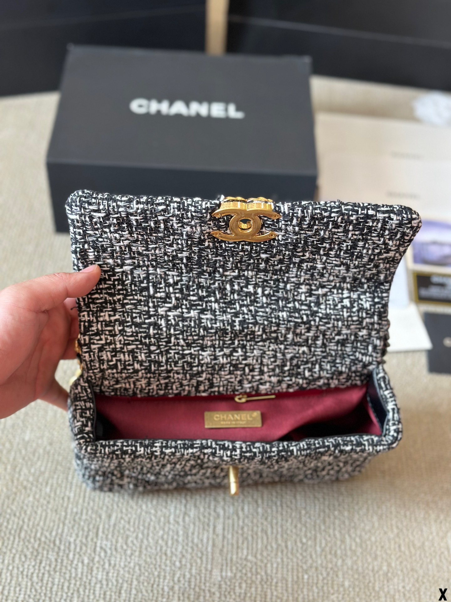 Chanel Shoulder Bag 026 DB571 26cm