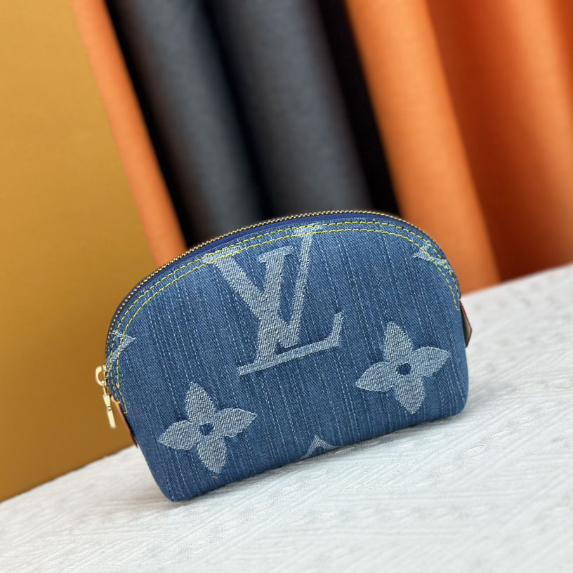 Louis Vuitton LV  Cosmetics Bag Pouch Toiletry Bag Leather Handbag  (Replica)