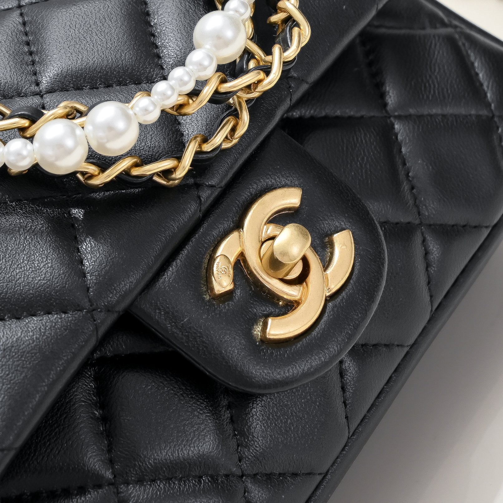 Chanel 24P Pearl Chain Shoulder Bag Handbag