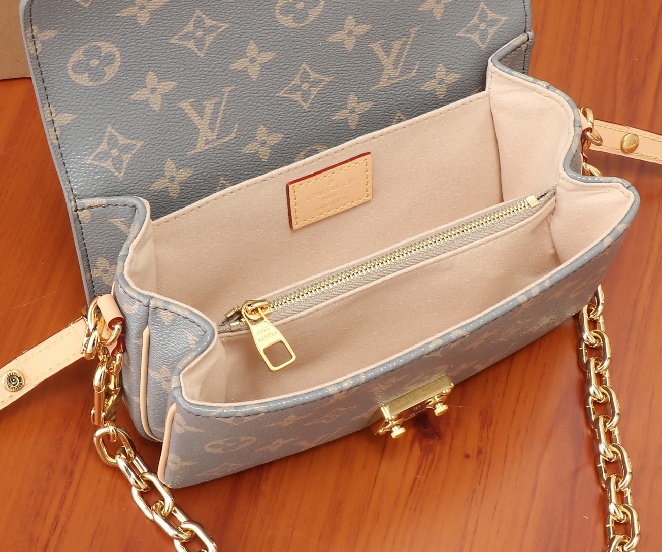 LV  BAG  Shoulder Bag m12429XYMC084  21.5 CM Top quality（10AReplica）