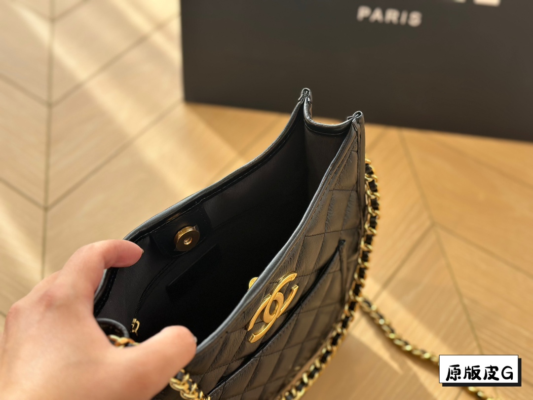 Chanel Chain Bag 010 DB512 23cm
