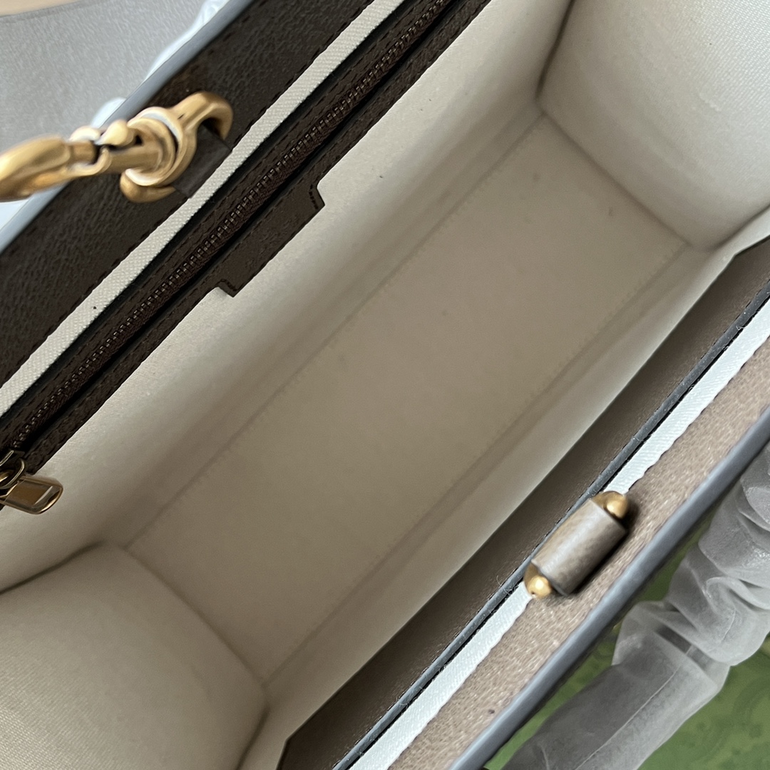 Gucci 724685 smile 081 32cm