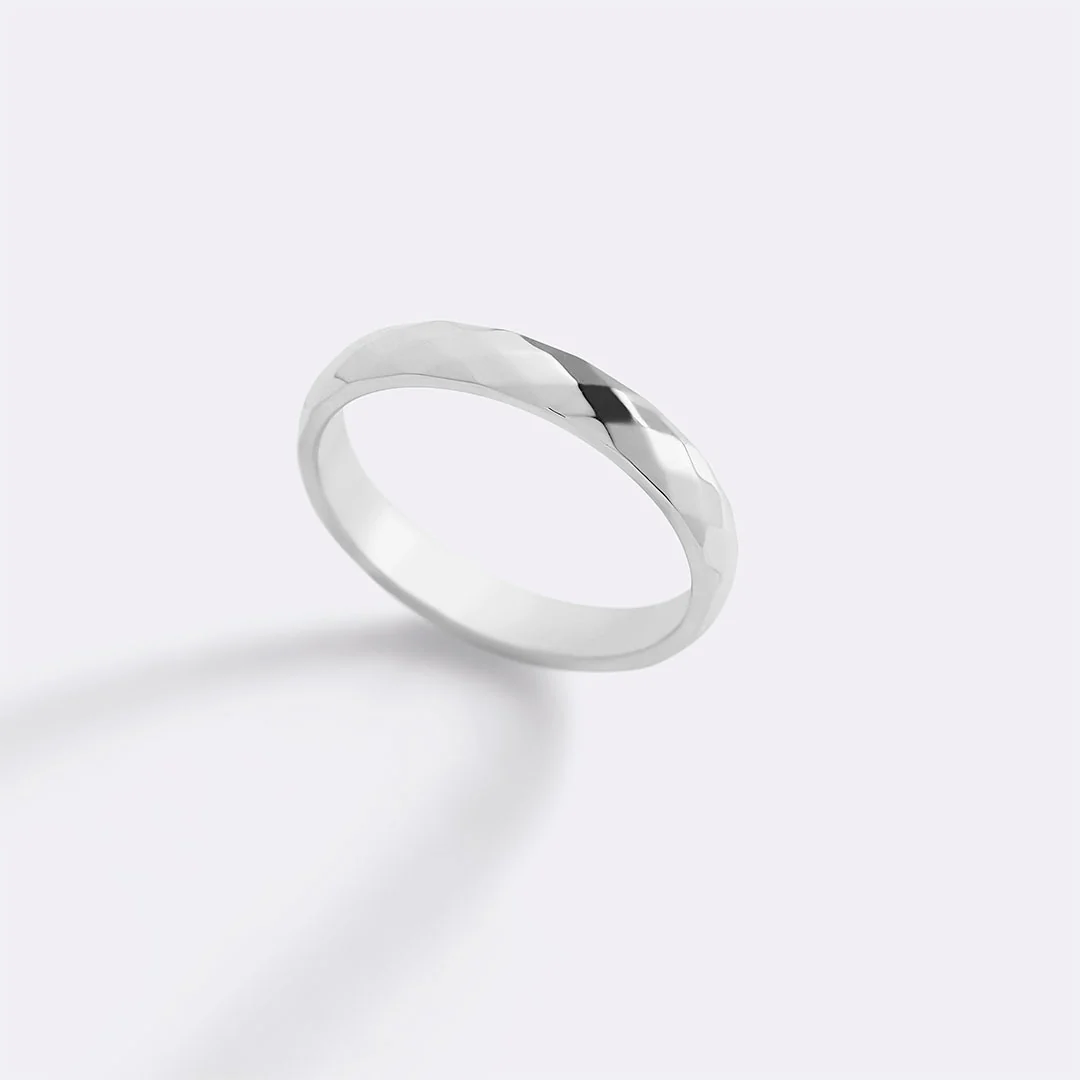 Delicate Hammered Band
