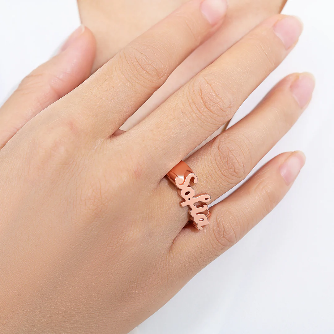 Brilliant Script Name Ring