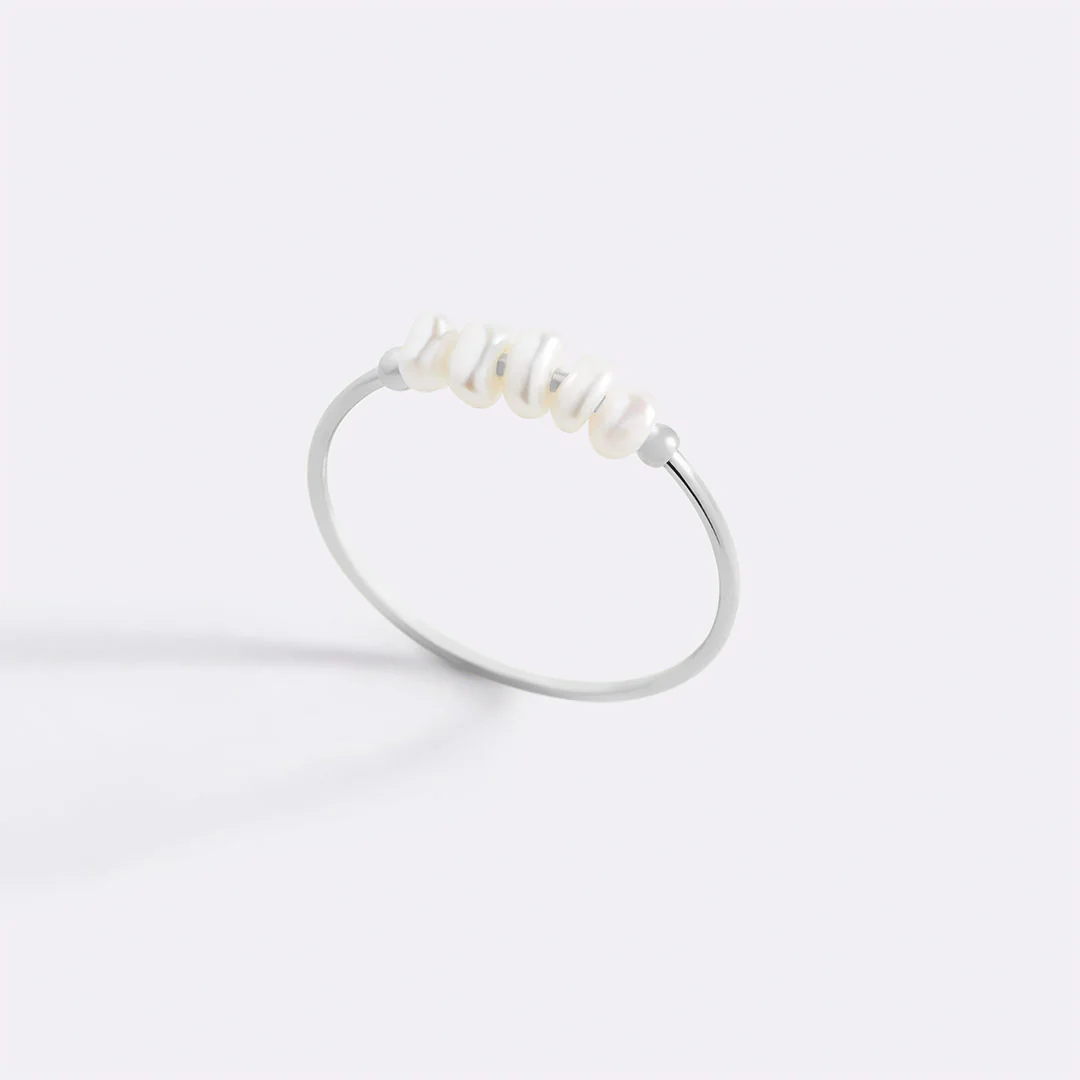 Mini Pearl Ring