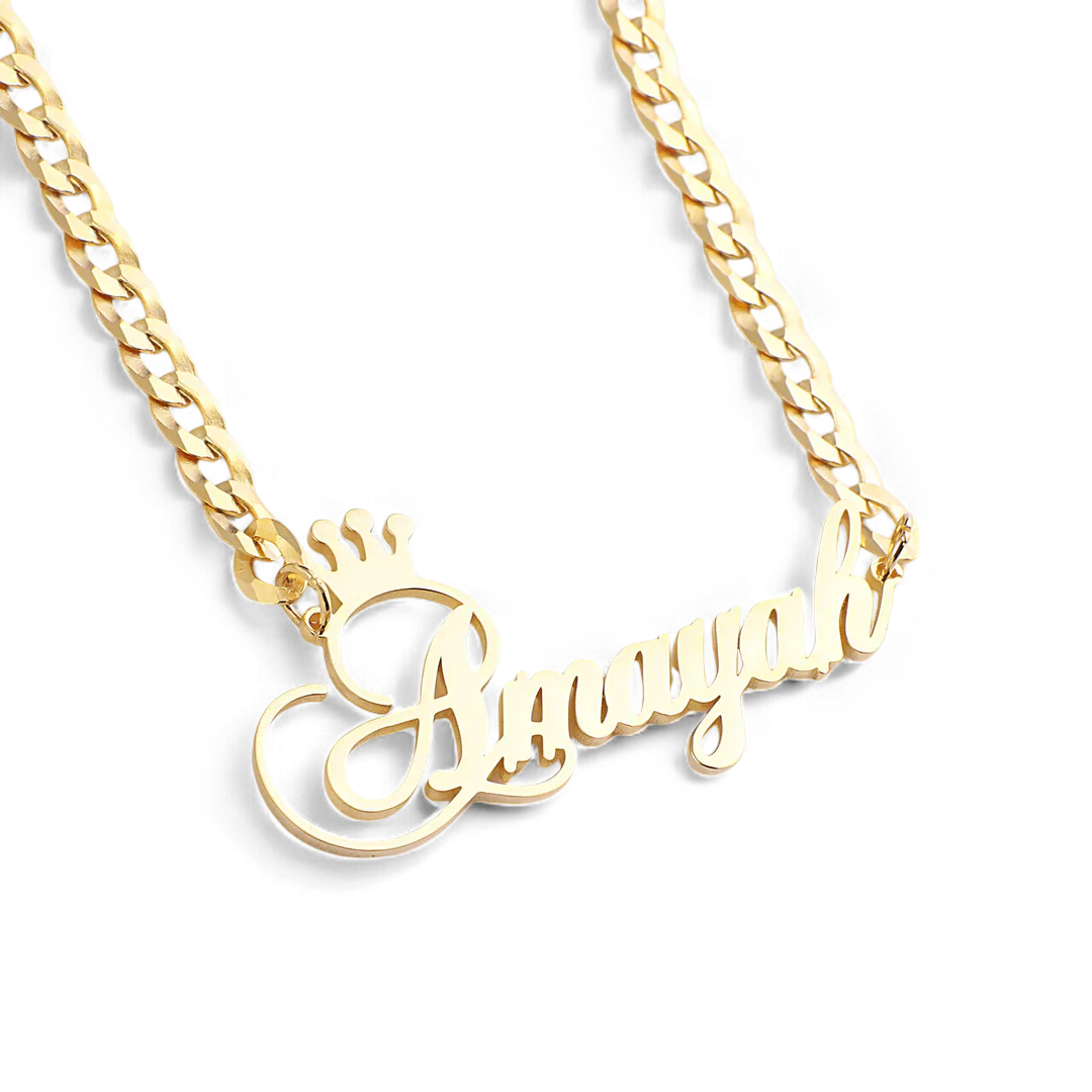 The Queen Name Necklace