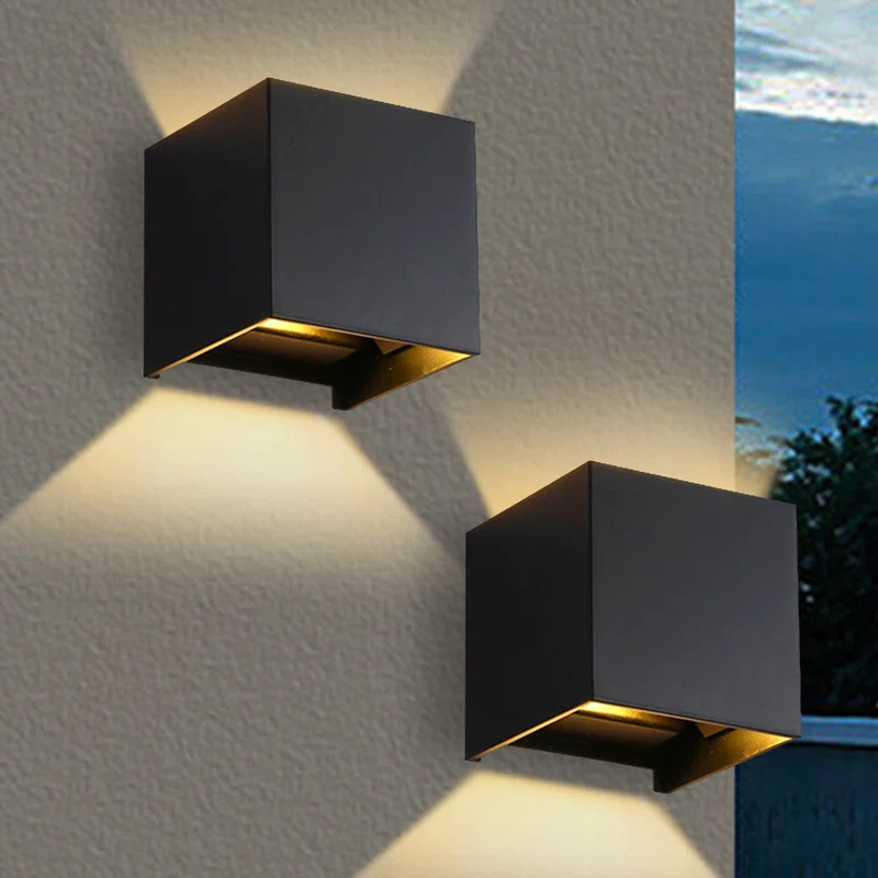 Agetina LED Wall Light