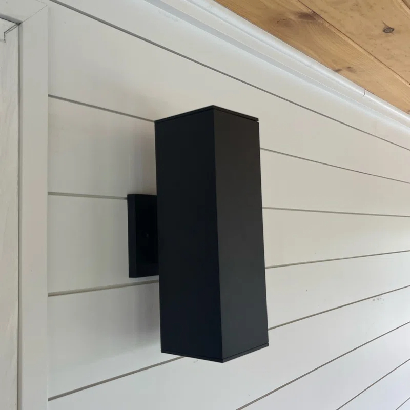 Alvisa Outdoor Wall Light in 2 Lights with Aluminum