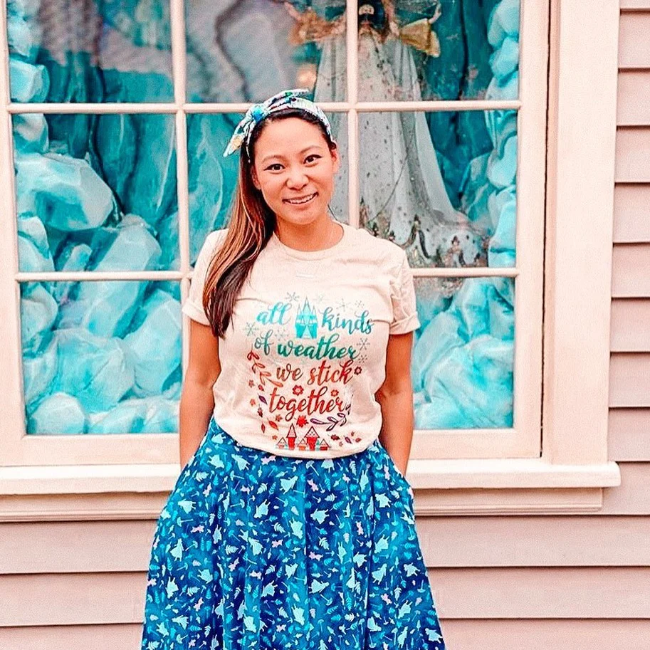 Disney Frozen Christmas T-Shirt Anna and Elsa Disney Sisters Disney Shirt White Christmas T-Shirt