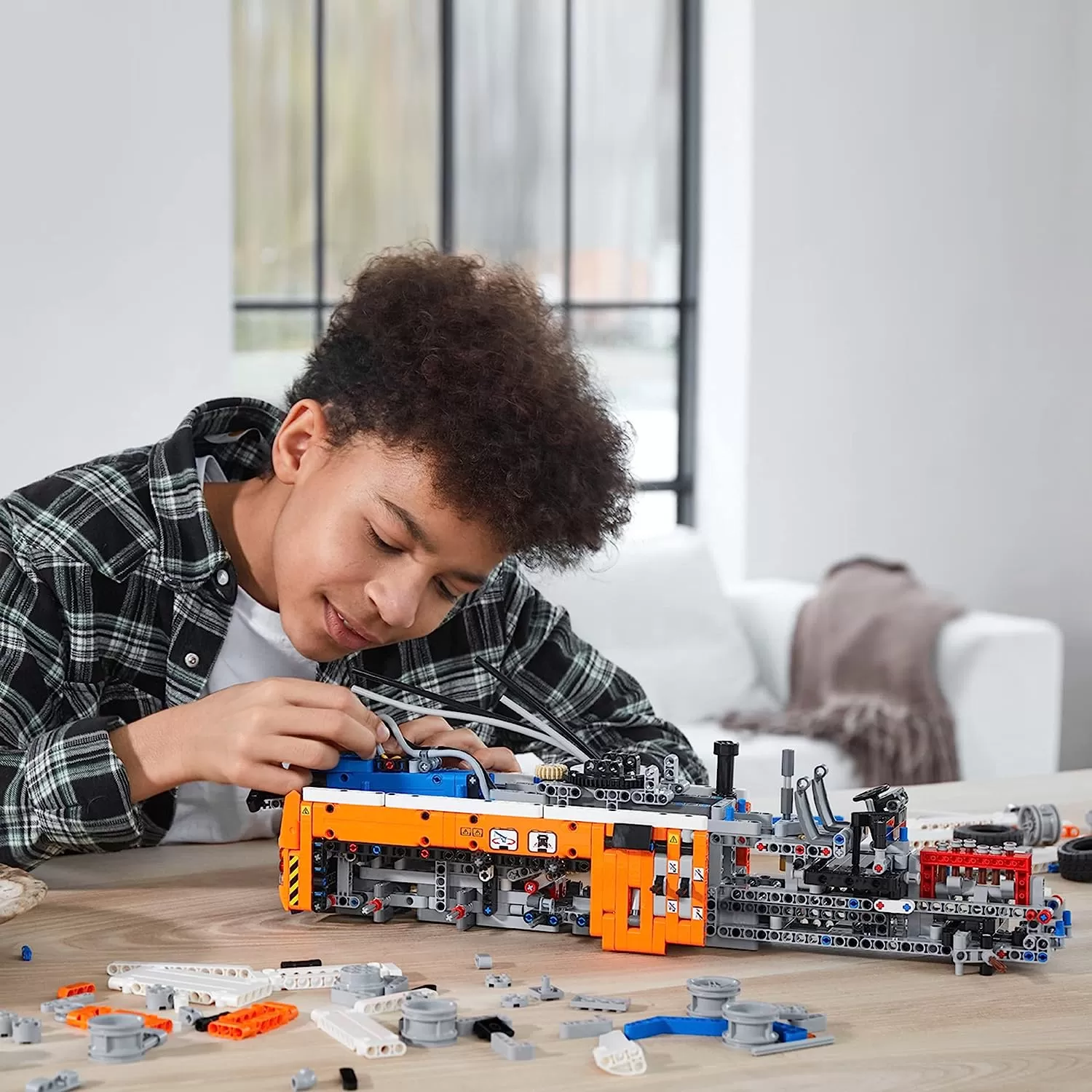 - Technic Heavy-Duty Tow Truck 42128 with Crane Toy Model Building Set, Engineering for Kids Seriesv