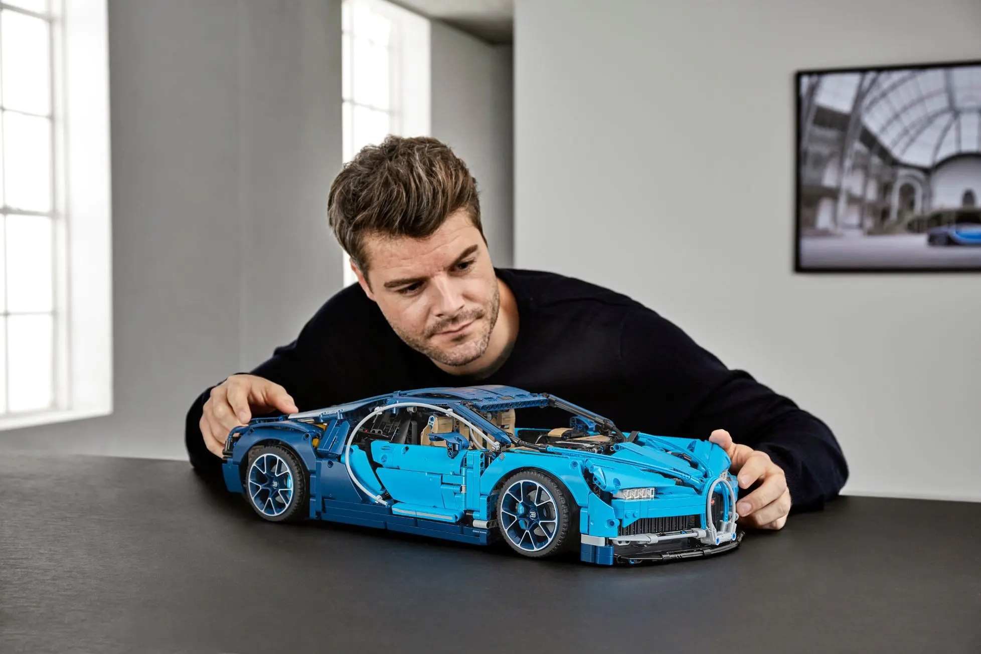Bugatti Chiron 42083