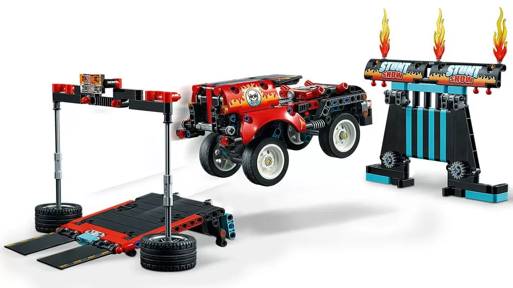 - 42106 TECHNIC STUNT SHOW TRUCK & BIKE