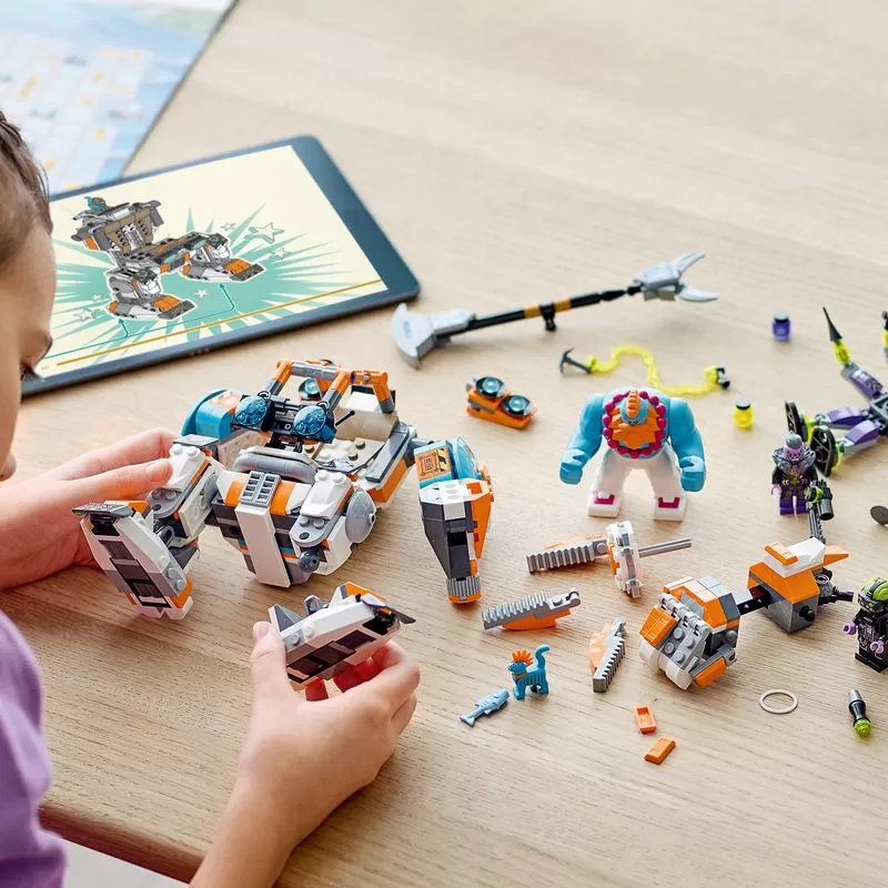 - 80025 MONKIE KID SANDYS POWER LOADER MECH